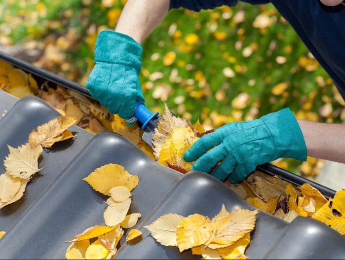Eavestrough and siding installation